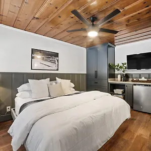 Inn Luxury Cabin In The Heart Of South Lake Tahoe Vikingsholm, South Lake Tahoe